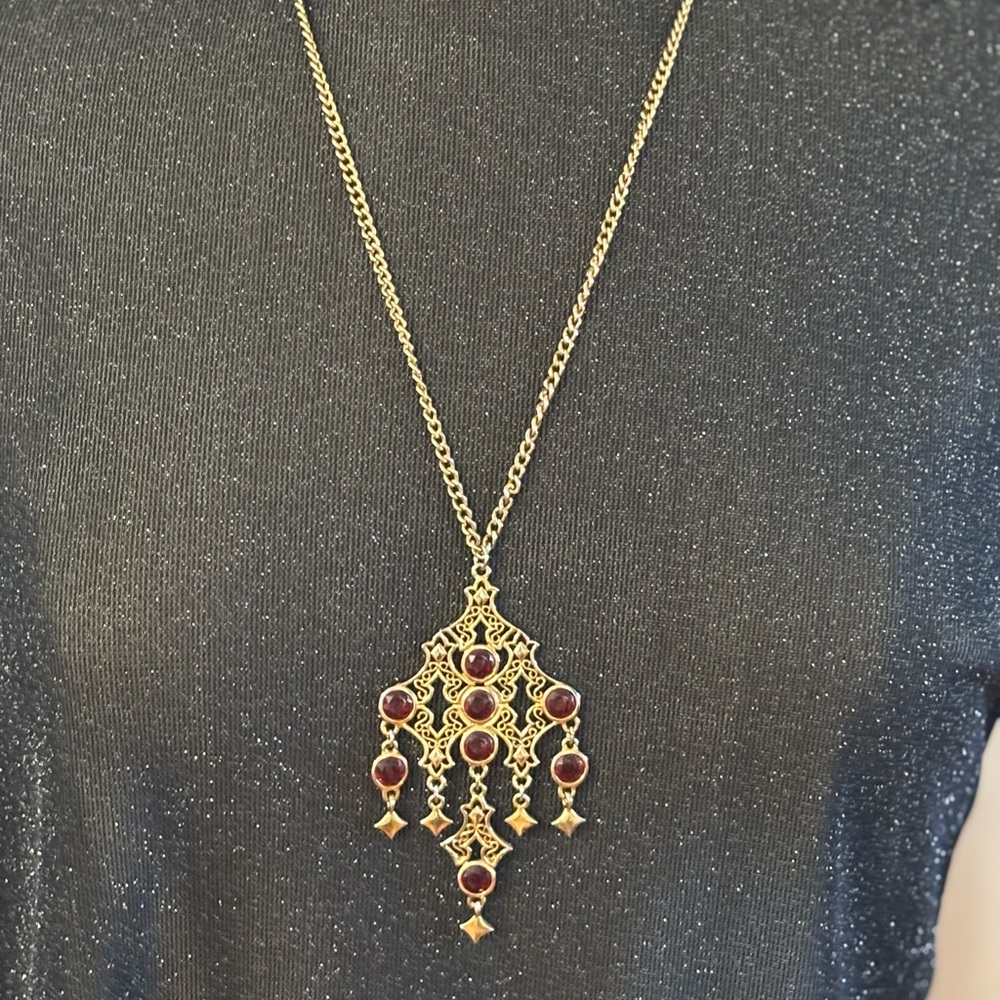 Vintage-Style Red Chandelier Necklace